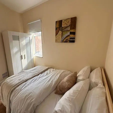 Entire 2 Bedroom Cosy Flat Near City Centre Manchester Exterior photo
