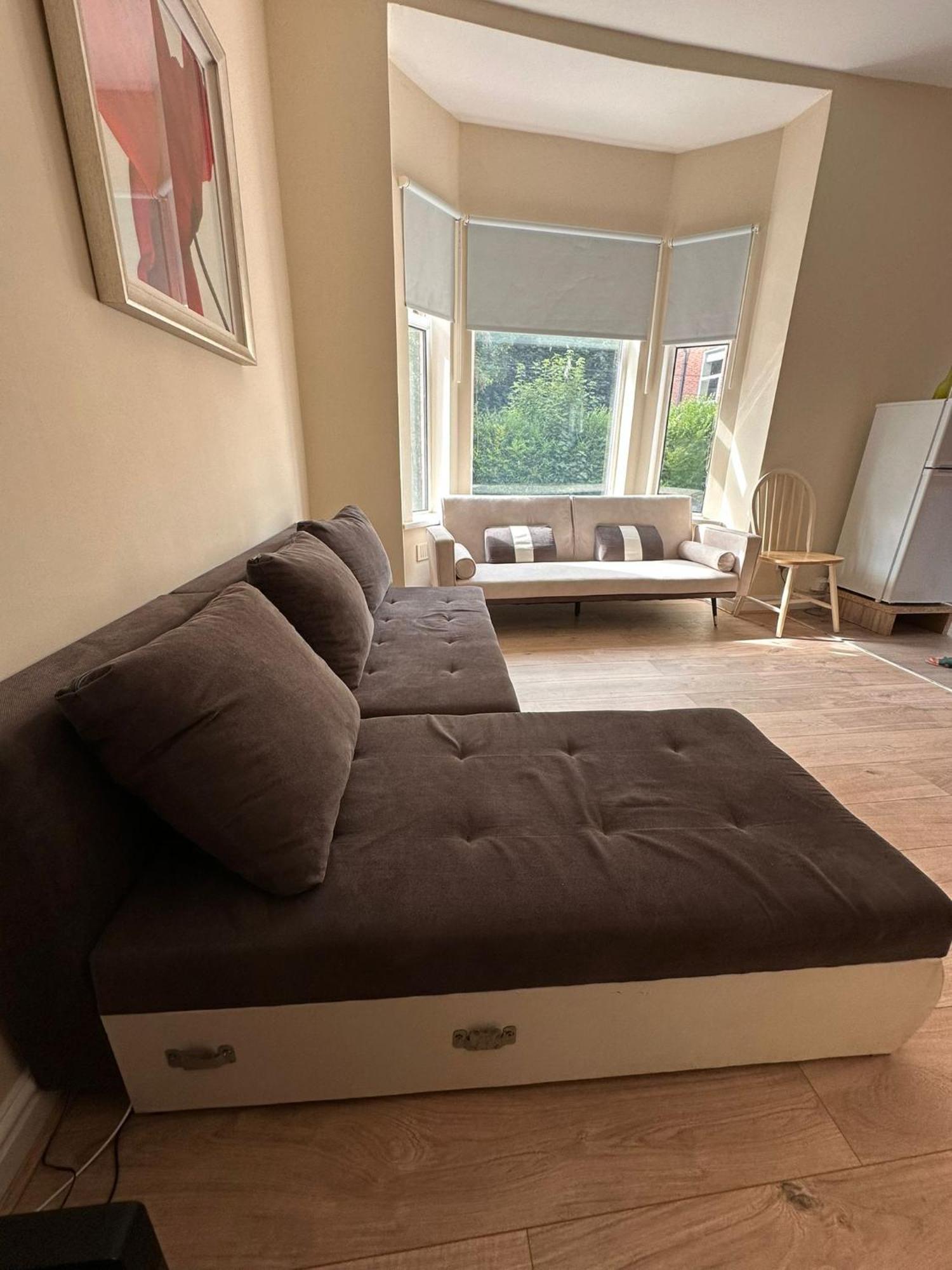Apartment Entire 2 Bedroom Cosy Flat Near Centre
