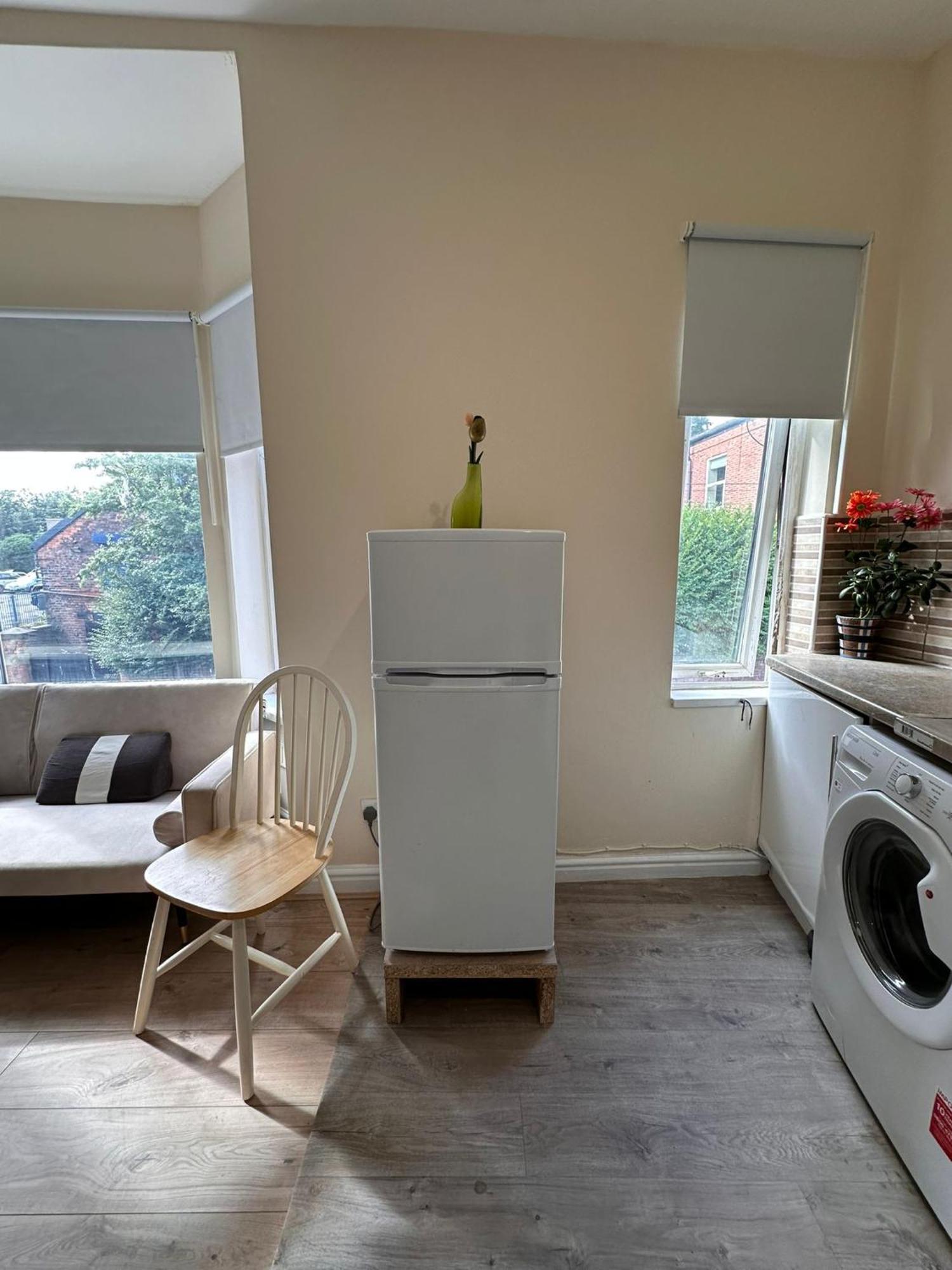 Entire 2 Bedroom Cosy Flat Near Centre Manchester