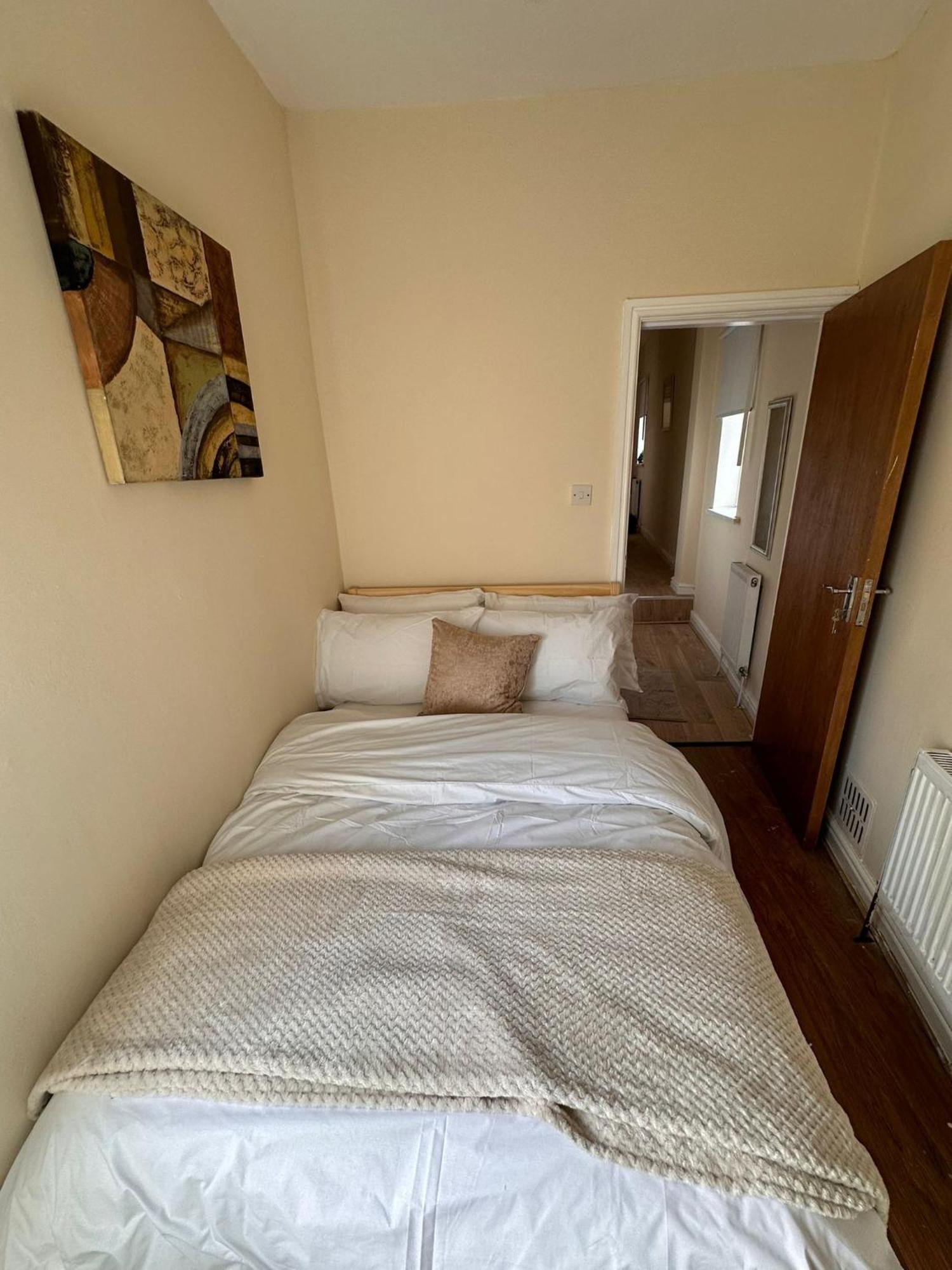 Entire 2 Bedroom Cosy Flat Near Centre Manchester