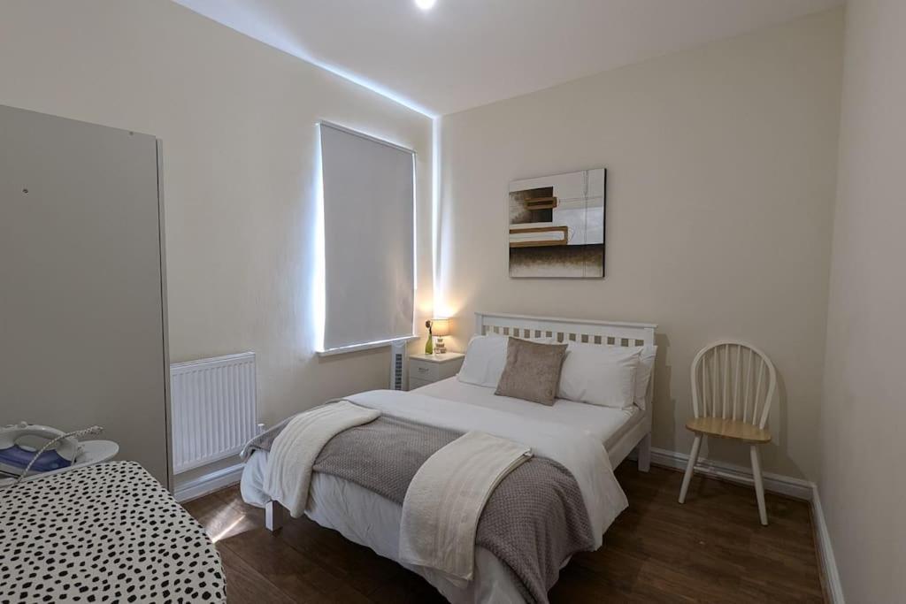Appartement Entire 2 Bedroom Cosy Flat Near Centre